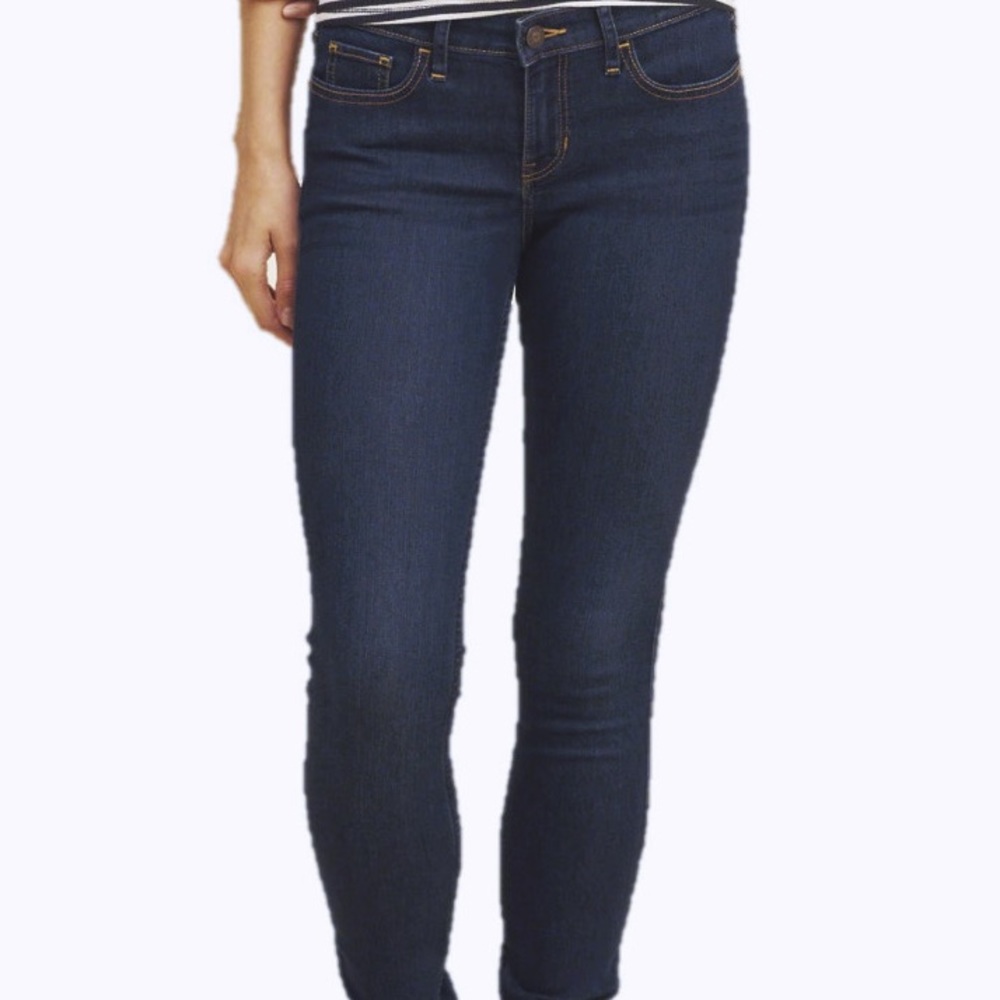 Hollister Women’s super skinny dark blue jeans